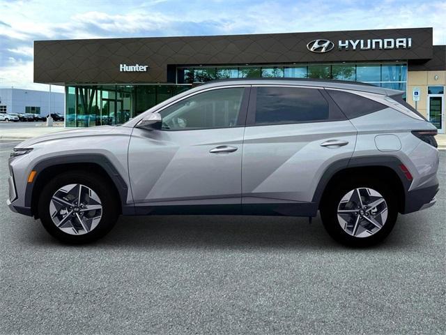 new 2025 Hyundai TUCSON Hybrid car, priced at $36,120