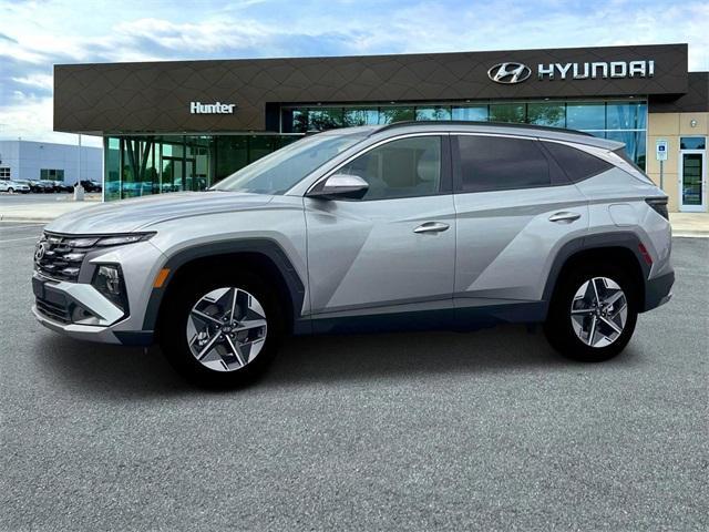 new 2025 Hyundai TUCSON Hybrid car, priced at $36,120