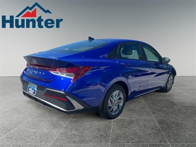 new 2024 Hyundai Elantra car, priced at $22,737