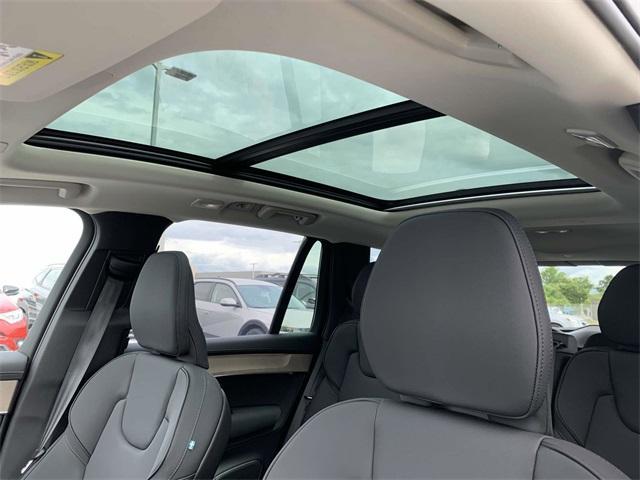 new 2025 Volvo XC90 car, priced at $64,555