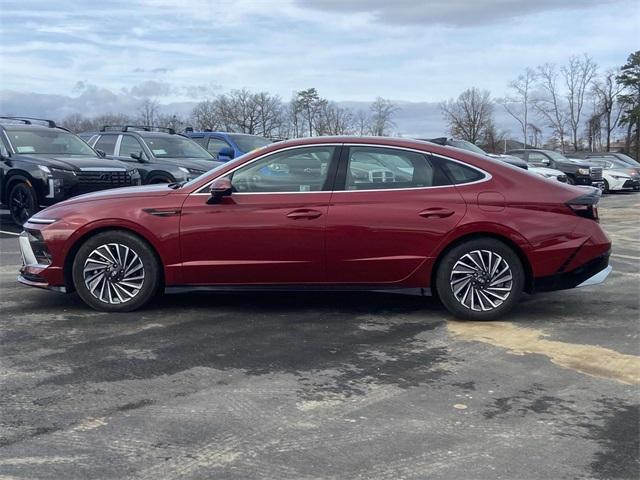 used 2024 Hyundai Sonata Hybrid car, priced at $35,313