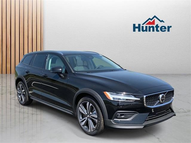 new 2025 Volvo V60 Cross Country car, priced at $53,865