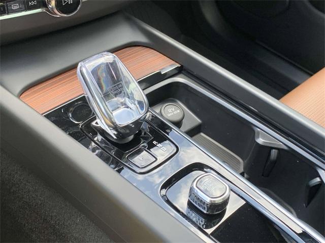 new 2025 Volvo XC60 car, priced at $63,660