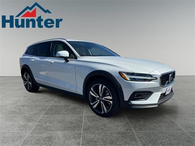 new 2024 Volvo V60 Cross Country car, priced at $53,535