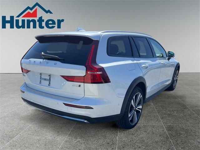 new 2024 Volvo V60 Cross Country car, priced at $53,535