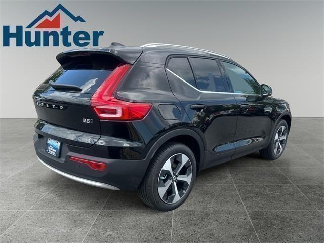 new 2025 Volvo XC40 car, priced at $46,015