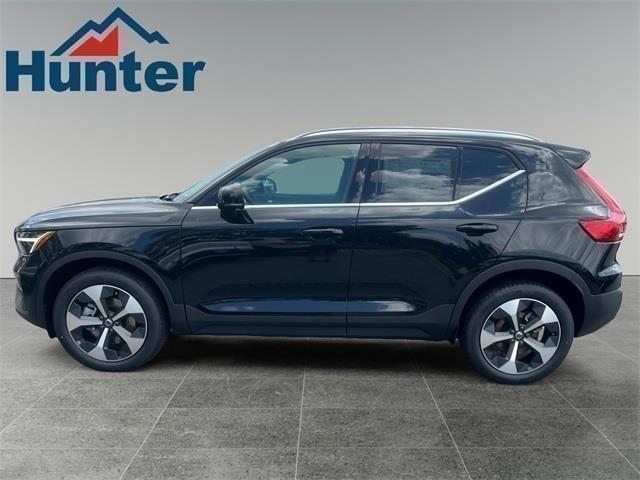 new 2025 Volvo XC40 car, priced at $45,015