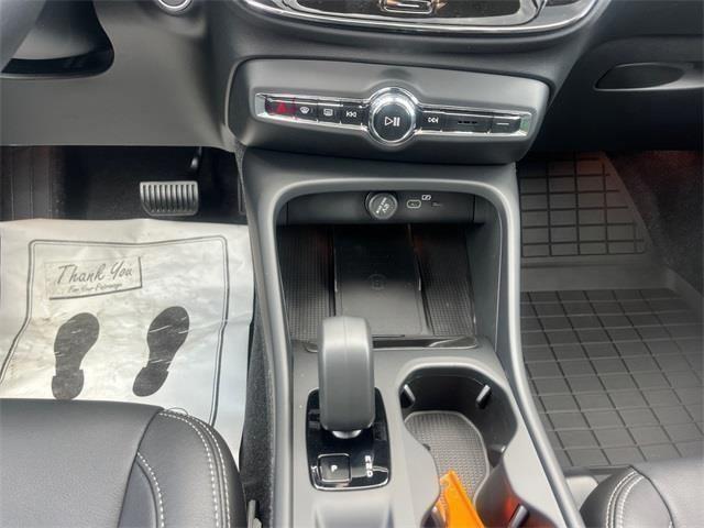 new 2025 Volvo XC40 car, priced at $45,015