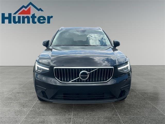 new 2025 Volvo XC40 car, priced at $45,015