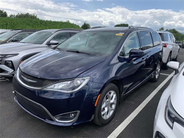 used 2017 Chrysler Pacifica car, priced at $18,002