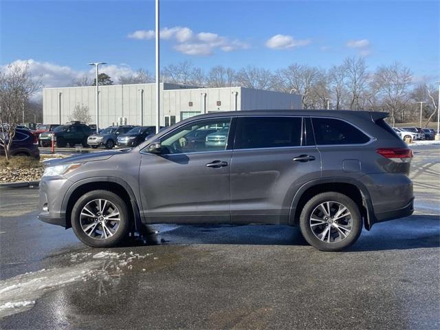 used 2019 Toyota Highlander car, priced at $18,995