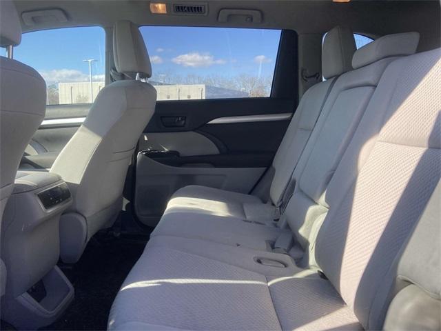 used 2019 Toyota Highlander car, priced at $18,995