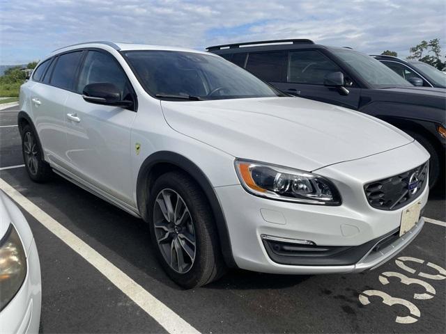 used 2018 Volvo V60 Cross Country car, priced at $19,021