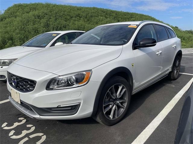 used 2018 Volvo V60 Cross Country car, priced at $19,021
