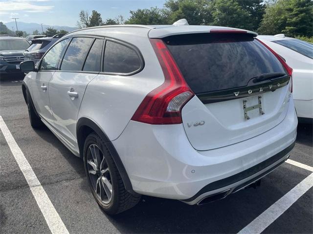 used 2018 Volvo V60 Cross Country car, priced at $19,021
