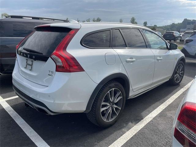used 2018 Volvo V60 Cross Country car, priced at $19,021