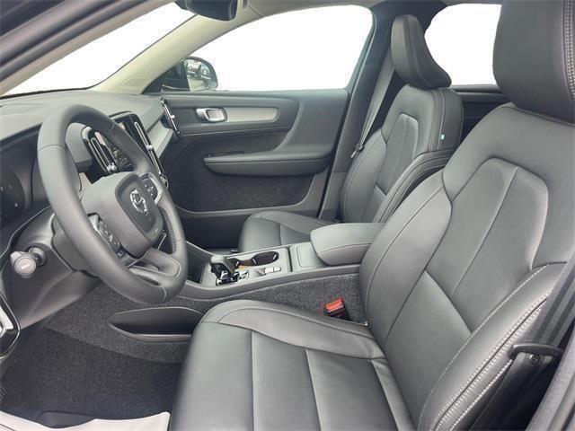 new 2025 Volvo XC40 car, priced at $45,000