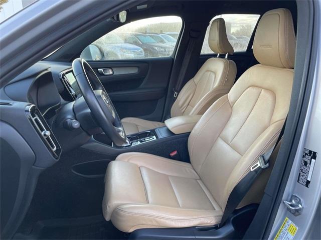 used 2019 Volvo XC40 car, priced at $24,761