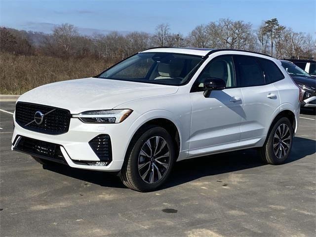 new 2025 Volvo XC60 car, priced at $48,895
