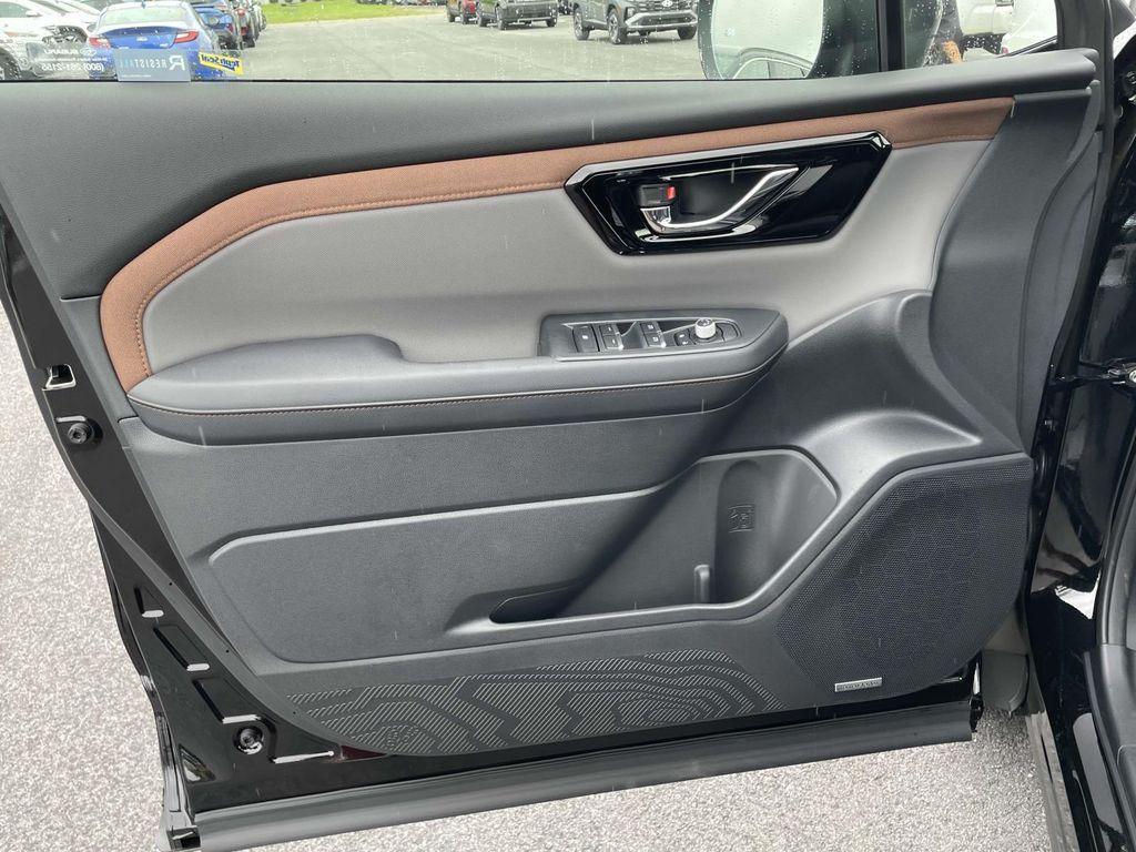 new 2025 Subaru Forester Hybrid car
