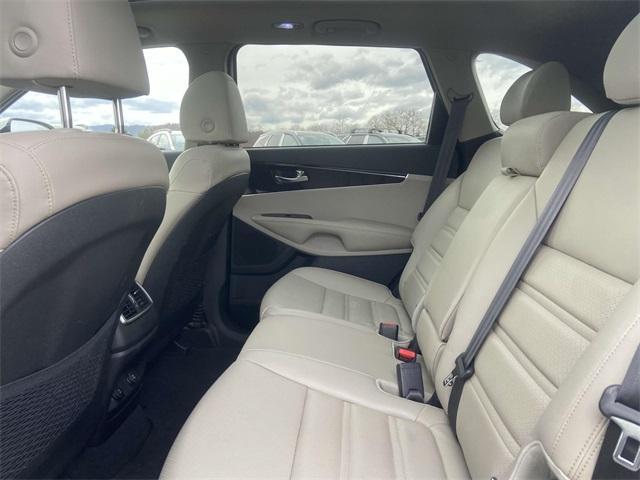 used 2020 Kia Sorento car, priced at $25,045