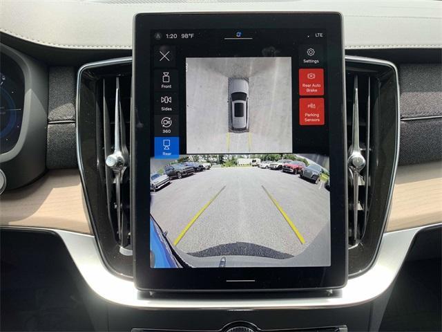 new 2025 Volvo XC90 Plug-In Hybrid car, priced at $78,305