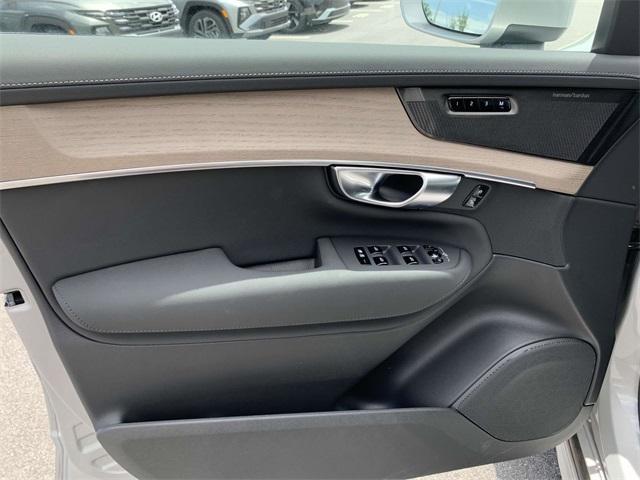 new 2025 Volvo XC90 Plug-In Hybrid car, priced at $78,305
