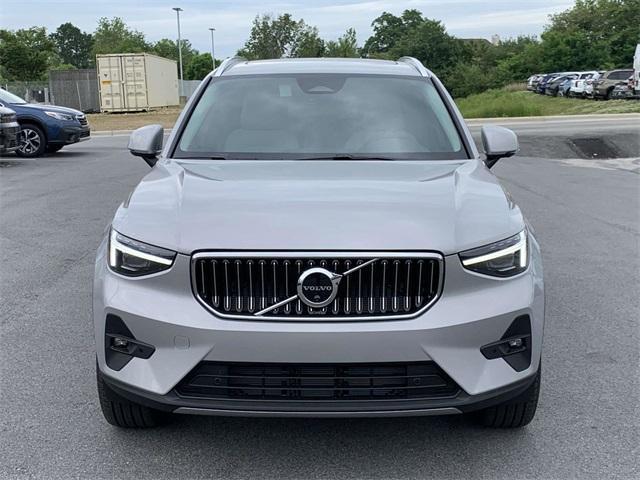 new 2025 Volvo XC40 car, priced at $51,565