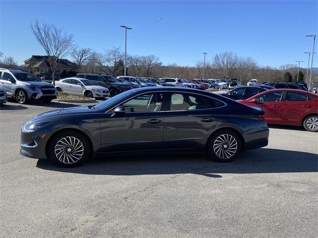 used 2022 Hyundai Sonata Hybrid car, priced at $26,287