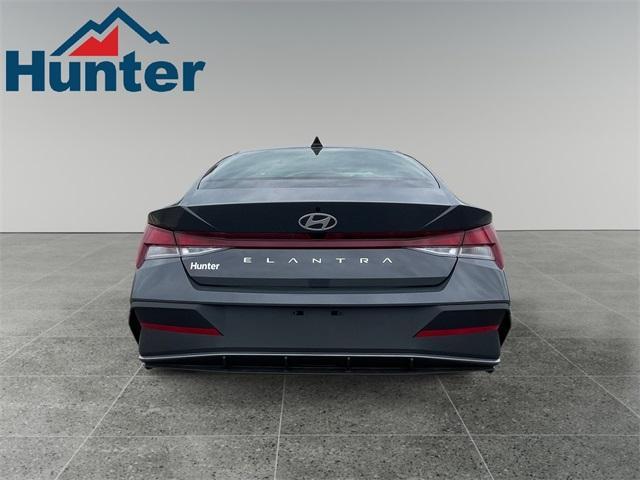 new 2024 Hyundai Elantra car, priced at $25,280