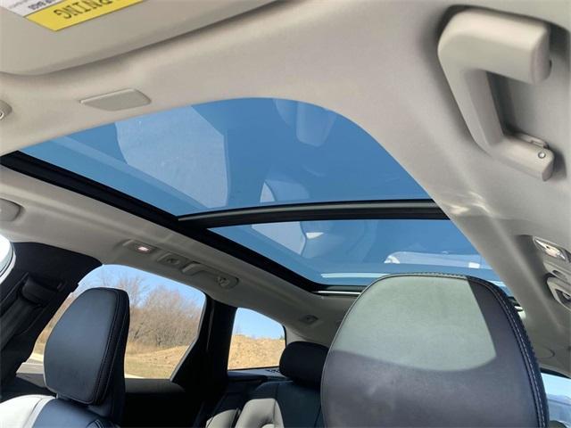used 2022 Volvo XC60 car, priced at $34,053