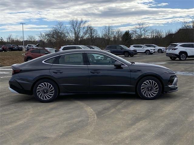 new 2025 Hyundai Sonata Hybrid car, priced at $37,564