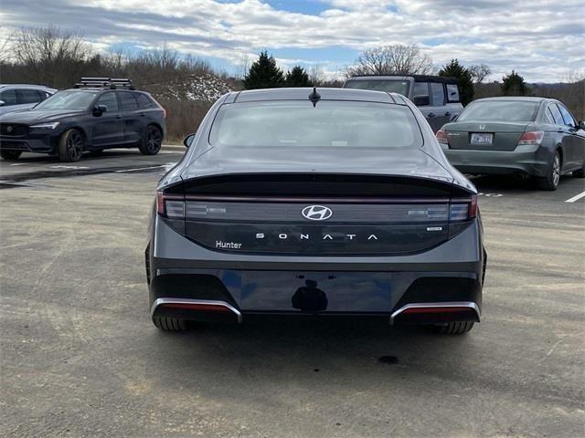 new 2025 Hyundai Sonata Hybrid car, priced at $37,564