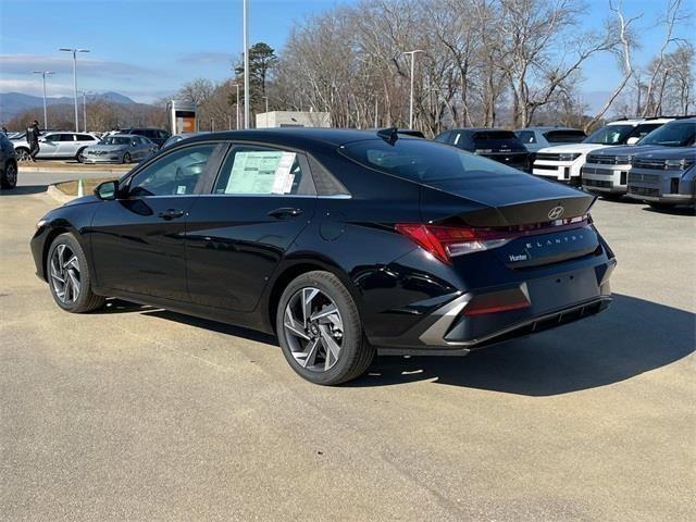 new 2025 Hyundai Elantra car, priced at $26,074