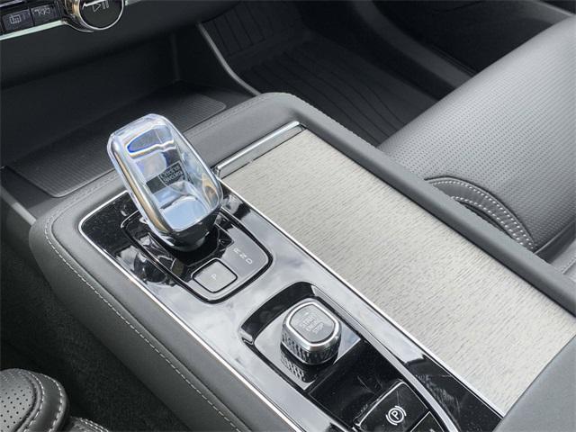 new 2025 Volvo XC90 Plug-In Hybrid car, priced at $83,870