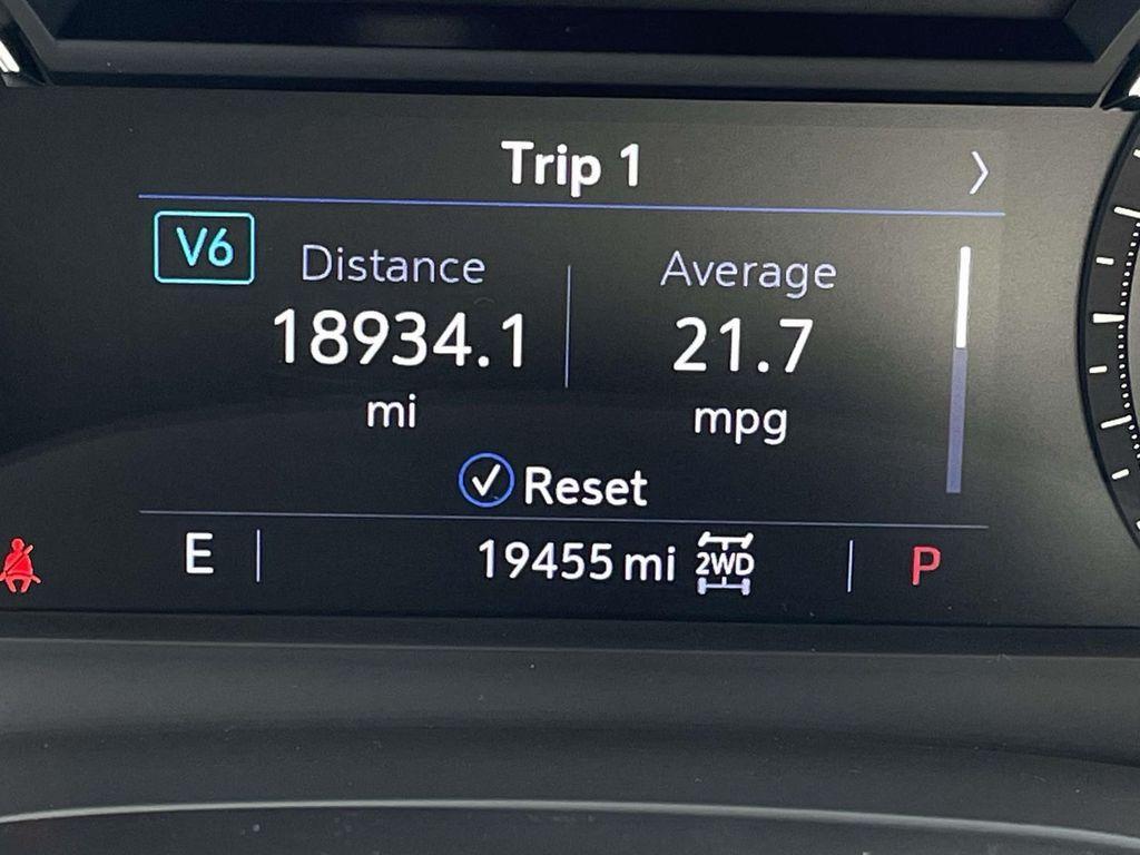 used 2020 Cadillac XT5 car, priced at $30,817