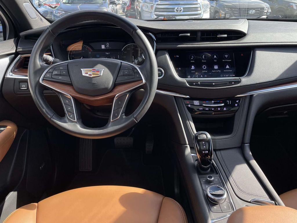 used 2020 Cadillac XT5 car, priced at $30,817