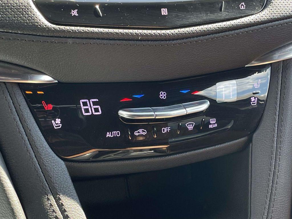 used 2020 Cadillac XT5 car, priced at $30,817