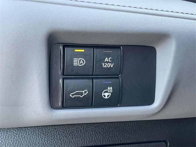 used 2022 Toyota Highlander Hybrid car, priced at $46,987