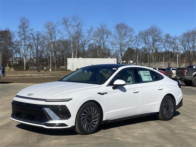 new 2025 Hyundai Sonata Hybrid car, priced at $38,607