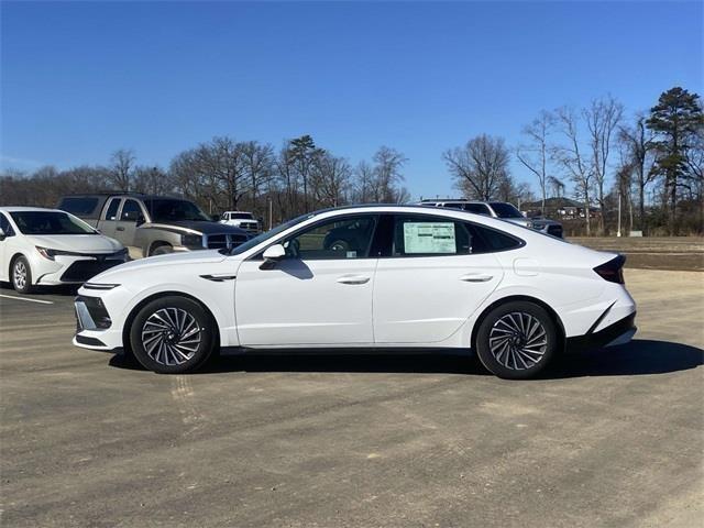 new 2025 Hyundai Sonata Hybrid car, priced at $38,820