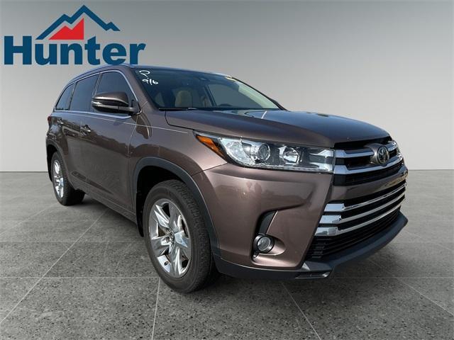 used 2018 Toyota Highlander car, priced at $25,558