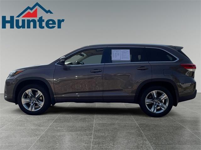 used 2018 Toyota Highlander car, priced at $25,558