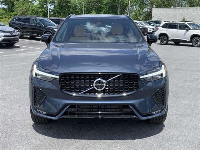 new 2025 Volvo XC60 car, priced at $60,660