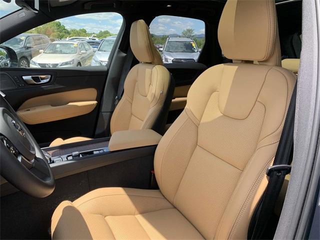new 2025 Volvo XC60 car, priced at $60,660