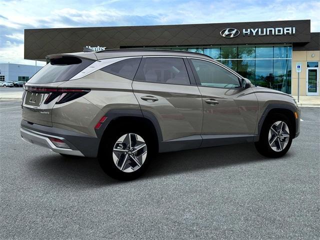 new 2025 Hyundai TUCSON Hybrid car, priced at $37,190