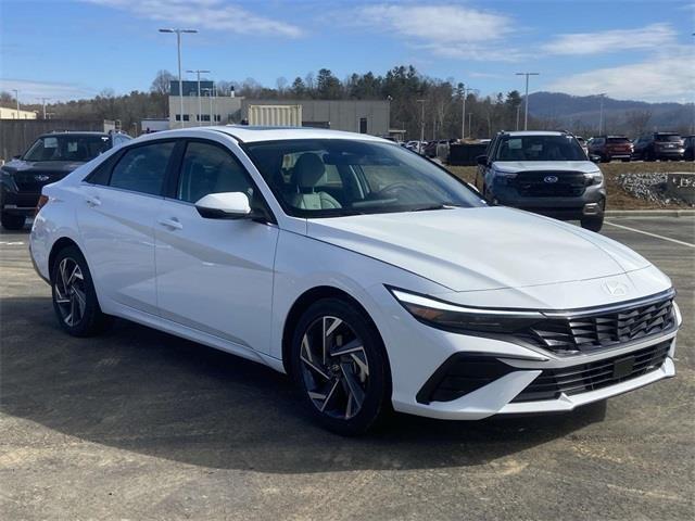 new 2025 Hyundai Elantra car, priced at $28,140