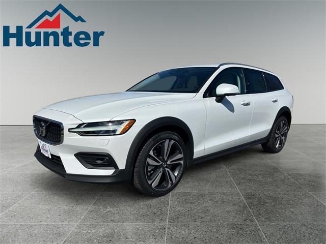 new 2024 Volvo V60 Cross Country car, priced at $53,535