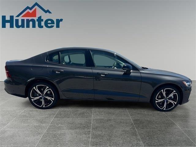 new 2024 Volvo S60 car, priced at $44,575