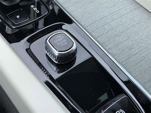 new 2025 Volvo XC60 Plug-In Hybrid car, priced at $66,260